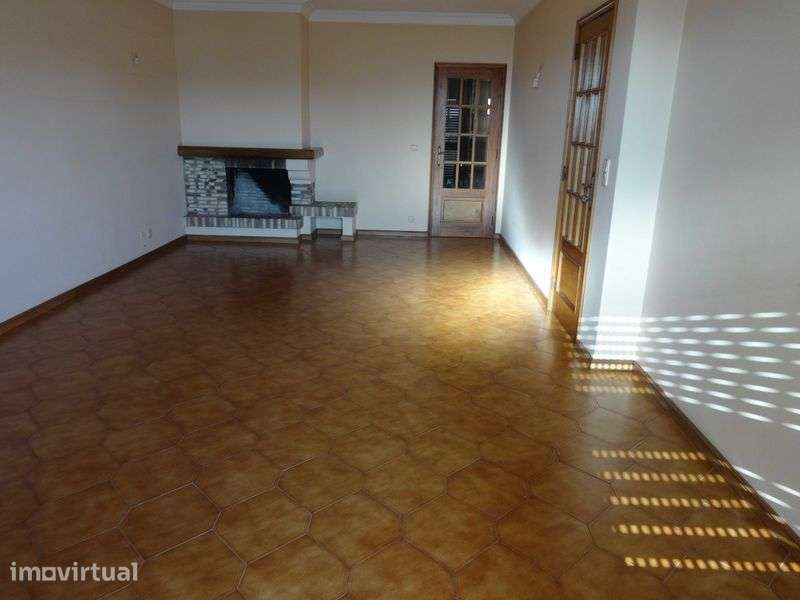 Apartamento T2 + 1 - Grande imagem: 2/10