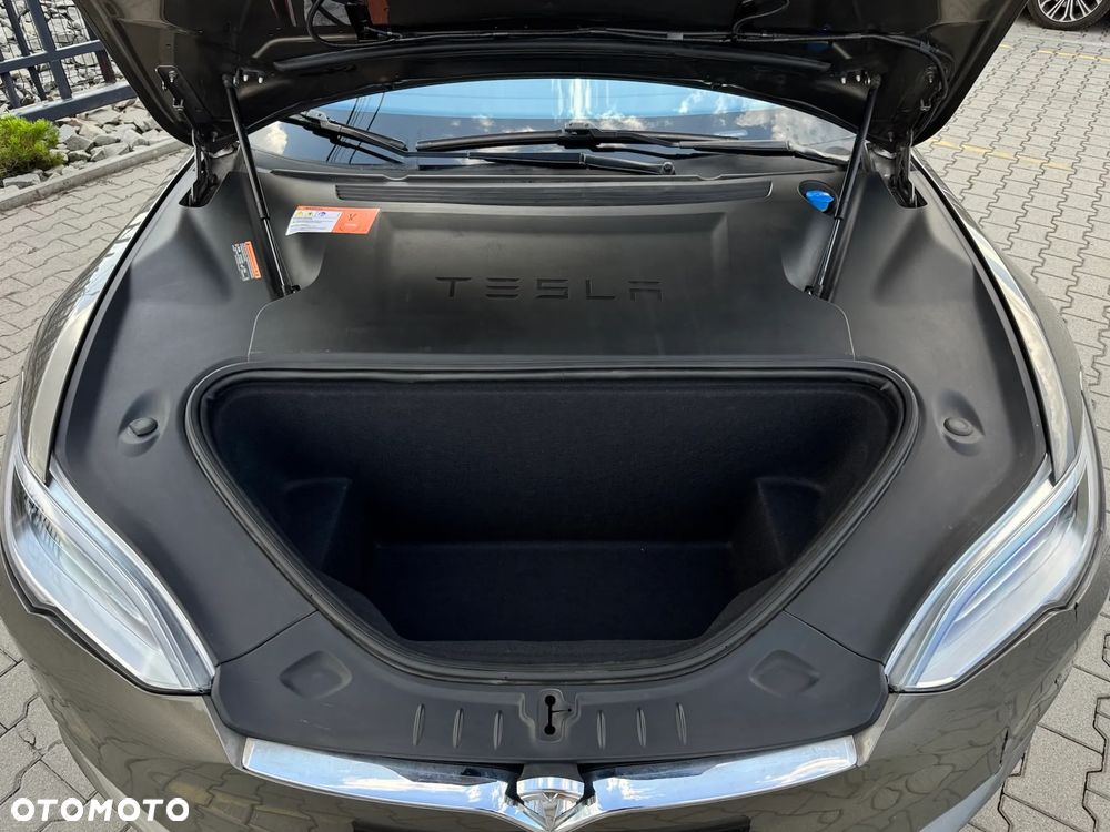 Tesla Model S Long Range Plus - 10