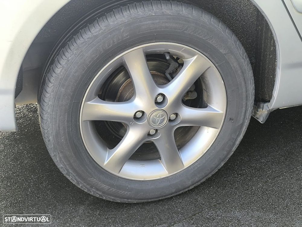 Toyota Corolla 2.0 D-4D Sol - 4