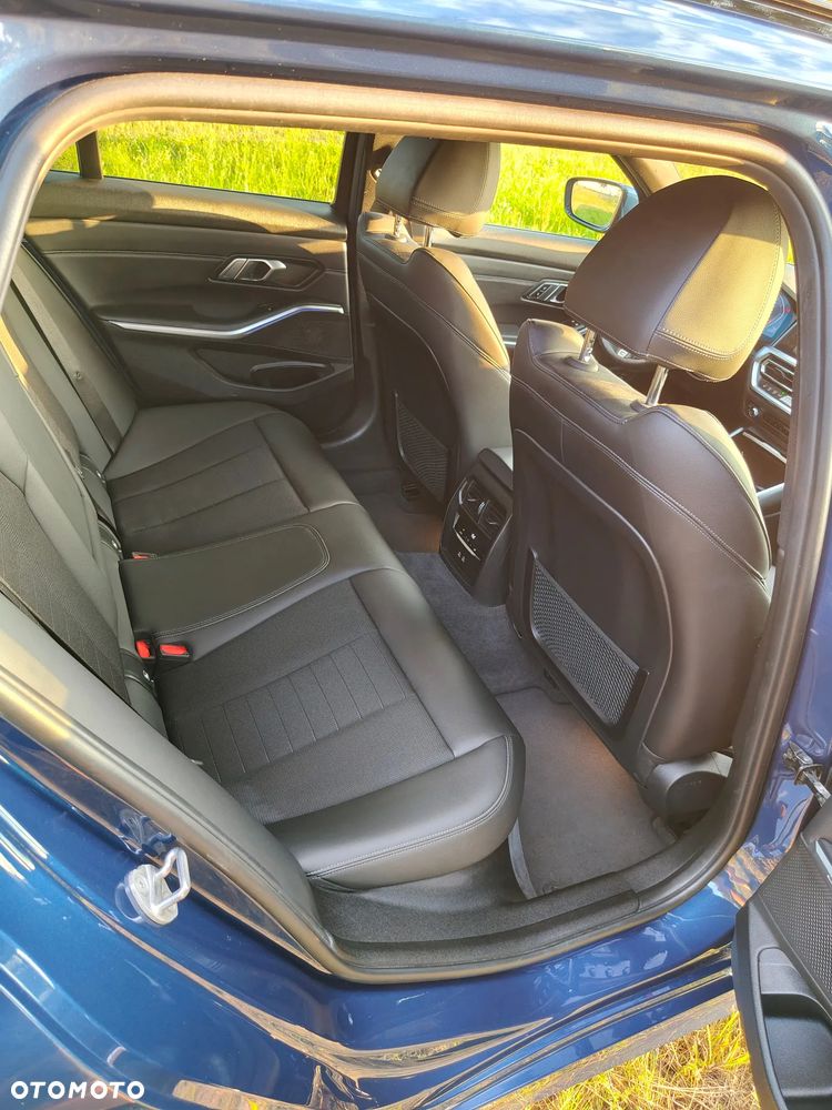 BMW Seria 3 320d MHEV Advantage - 23
