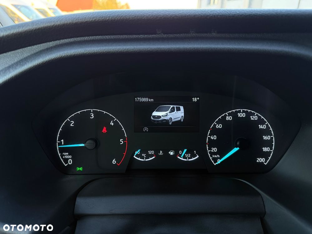 Ford Transit Custom - 32
