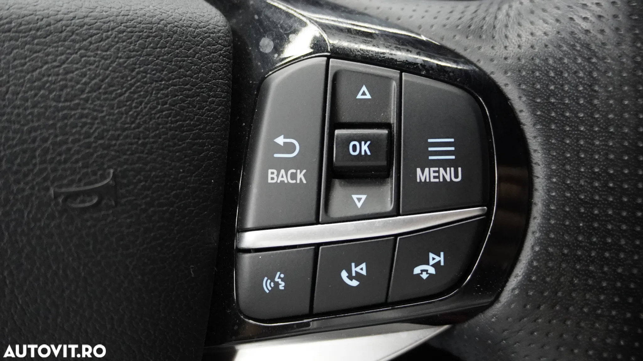 Ford Explorer 3.0 PHEV ST-Line - 13