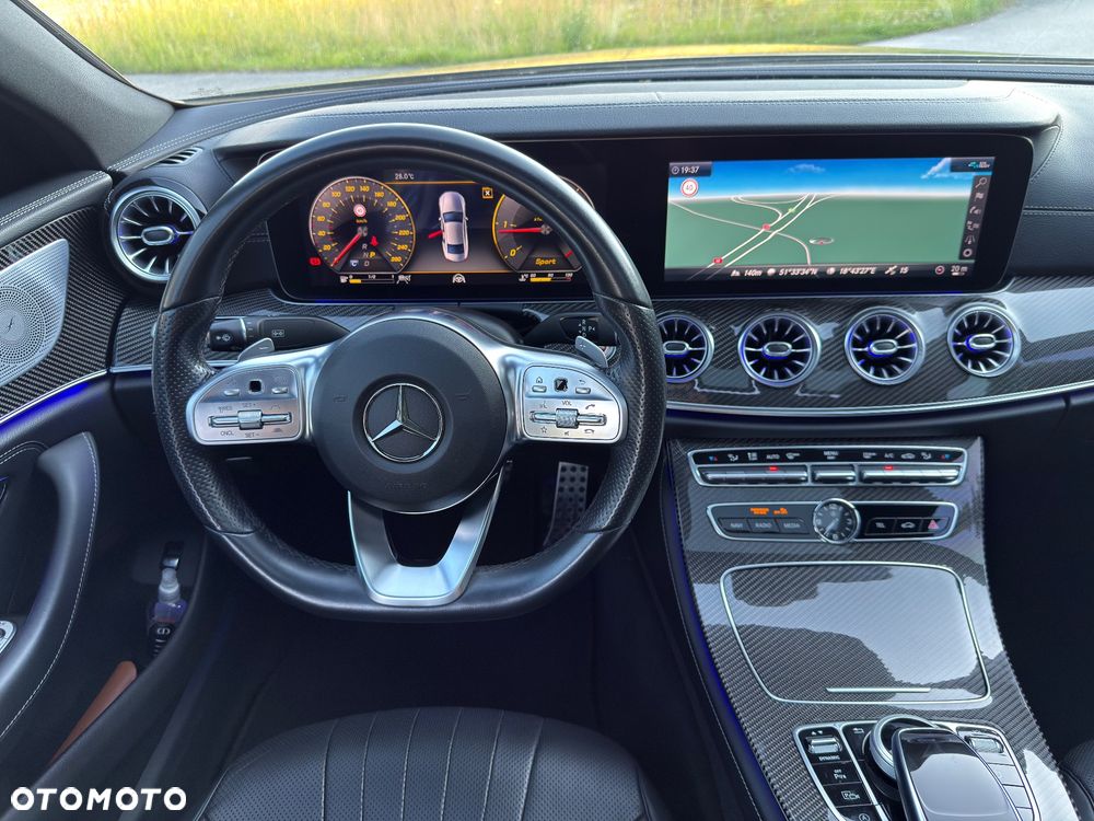 Mercedes-Benz CLS - 24