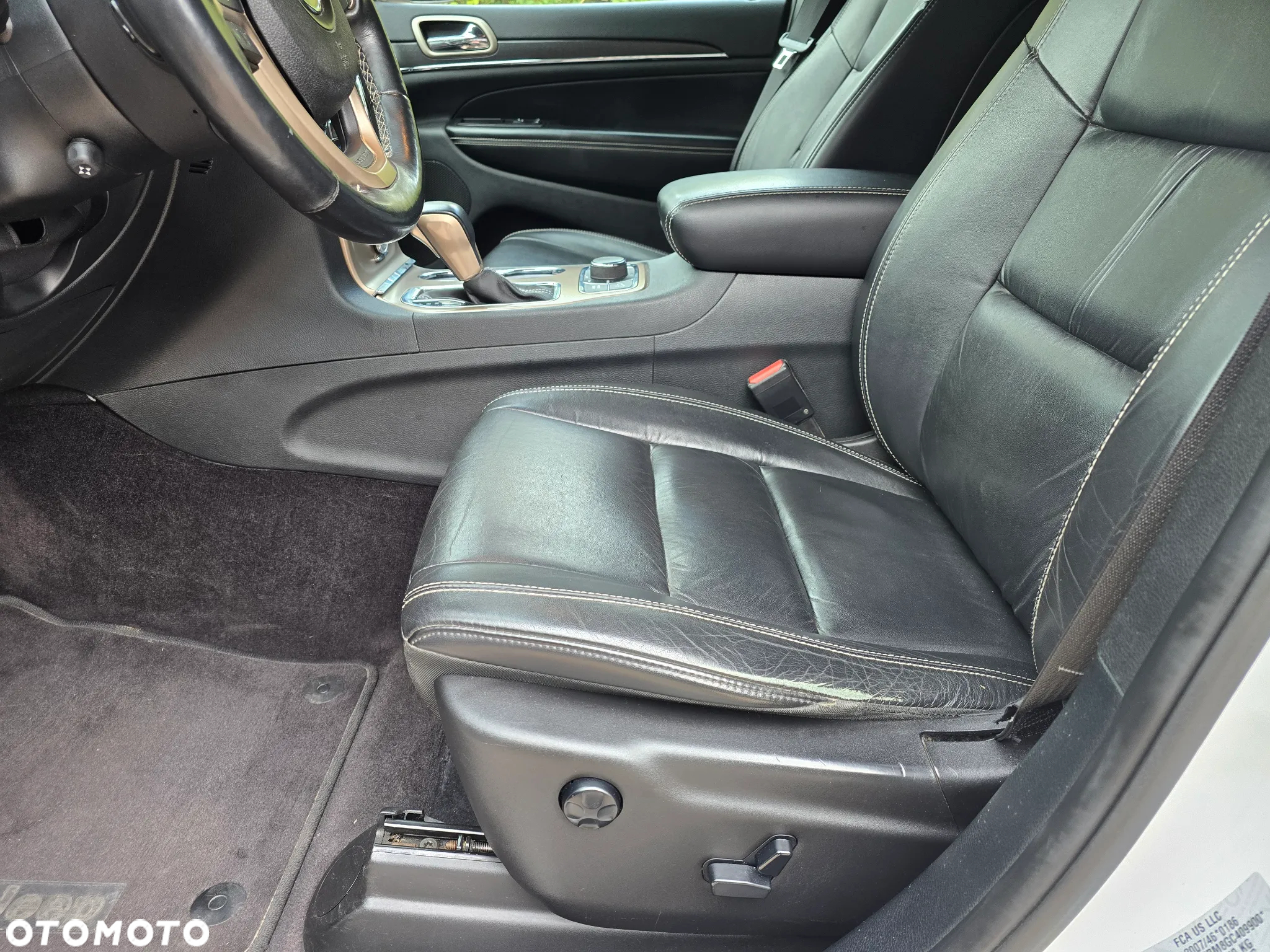 Jeep Grand Cherokee - 19