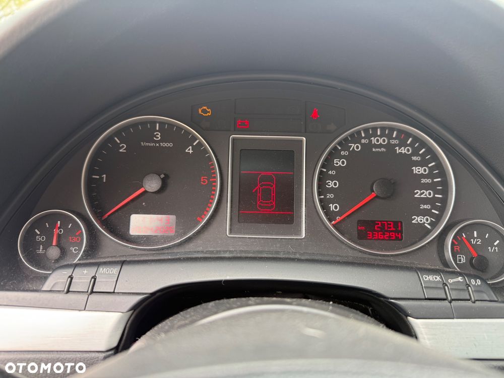 Audi A4 Avant 2.0 TDI - 7