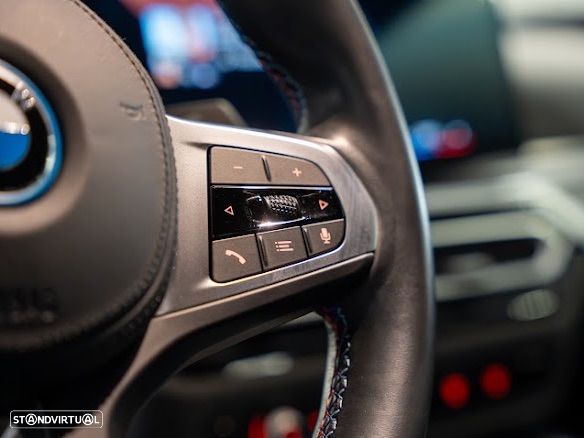 BMW i4 - 12