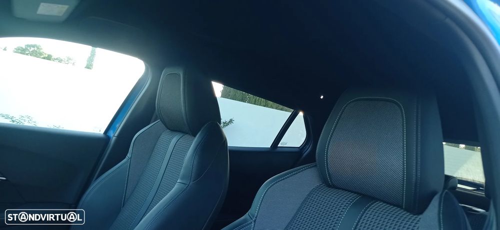 Peugeot e-2008 50 kWh GT Line - 4