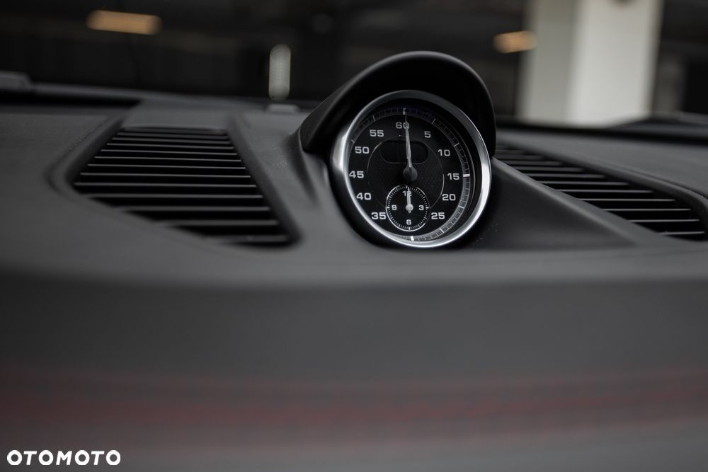 Porsche 911 Carrera GTS PDK - 28