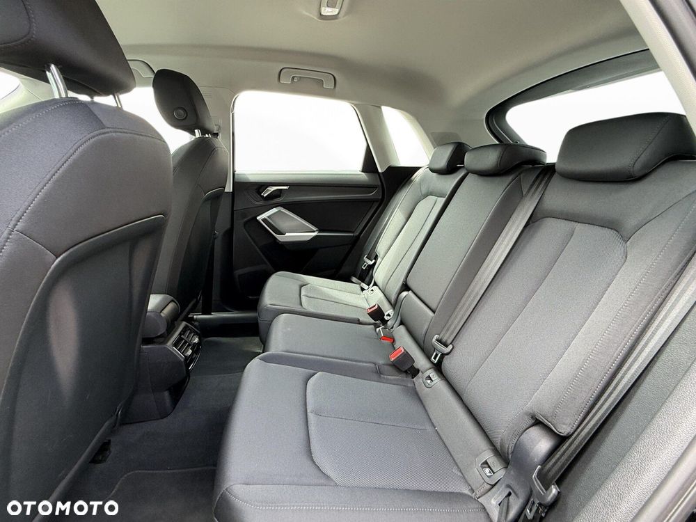 Audi Q3 - 30