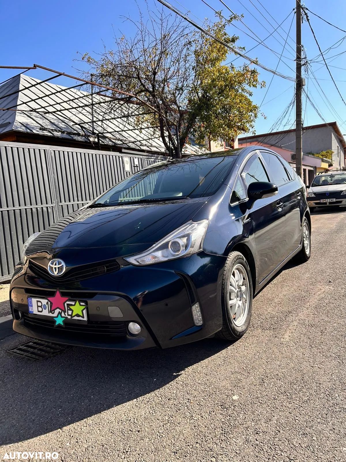 Toyota Prius+ (Hybrid) - 1