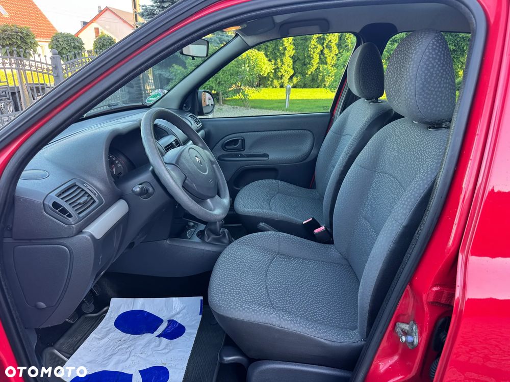Renault Clio 1.2 Campus Authentique - 28