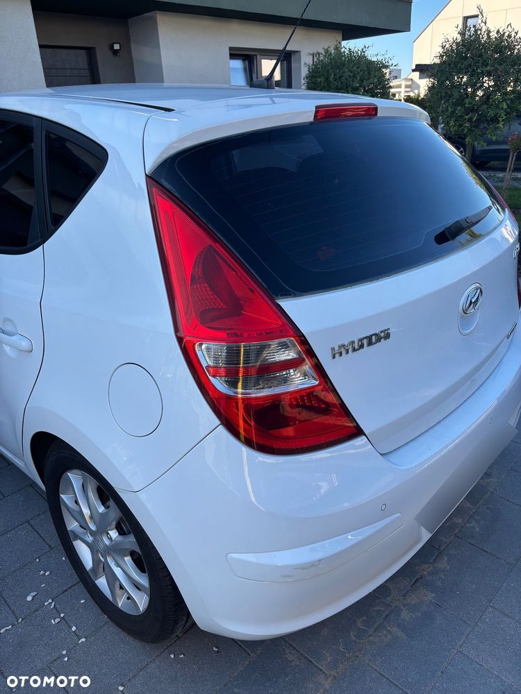 Hyundai i30 1.6 CRDi Premium - 11