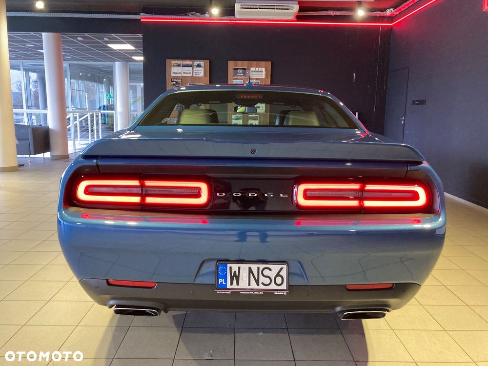 Dodge Challenger 5.7 R/T - 6