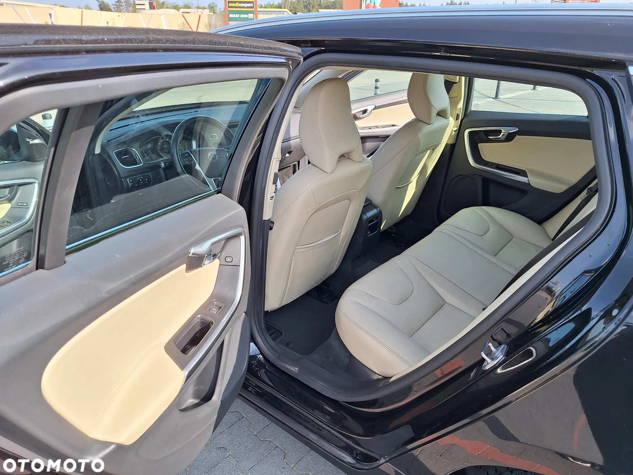Volvo V60 T5 Drive-E Dynamic Edition (Kinetic) - 15