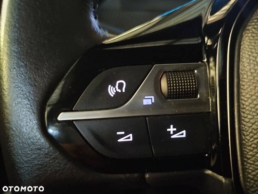 Peugeot 2008 136 Active - 37