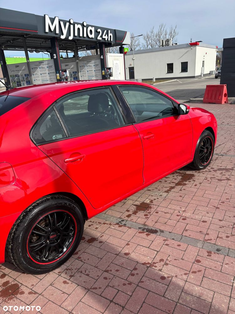 Skoda RAPID 1.2 TSI Active - 3