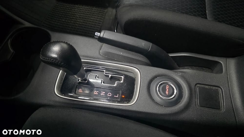 Mitsubishi Outlander 2.0 Intense - 10