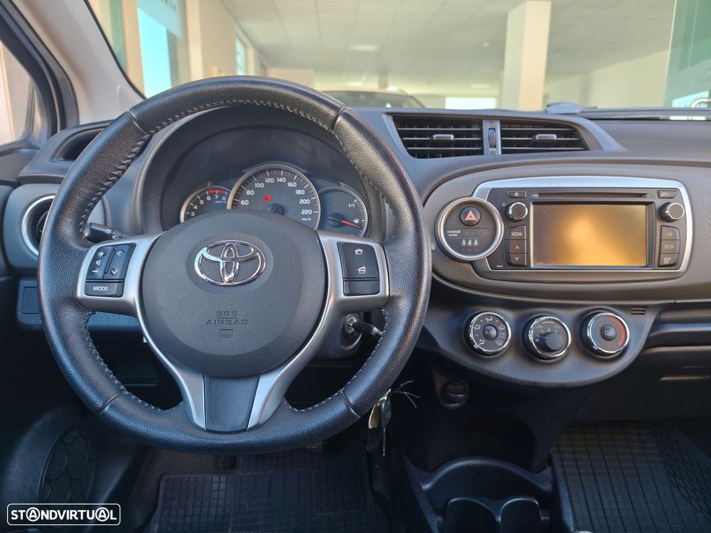 Toyota Yaris 1.0 VVT-i Comfort +PS Style +P.Techno - 18