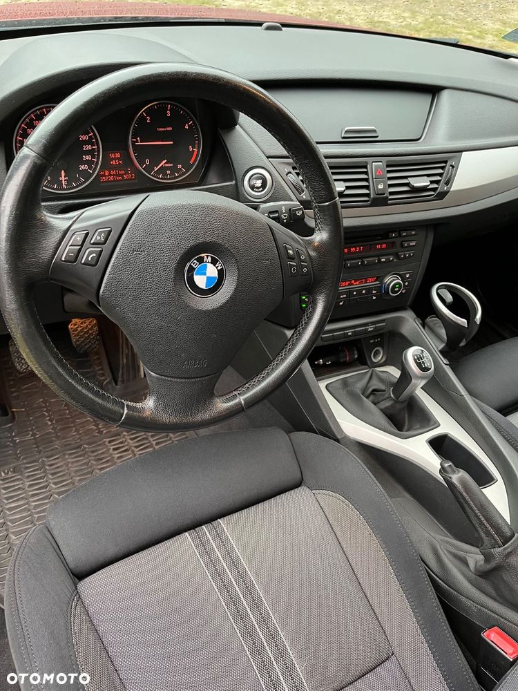 BMW X1 sDrive18d - 15