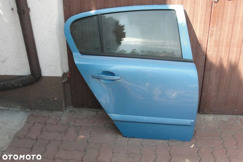 DRZWI PRAWY TYŁ OPEL ASTRA H - 1