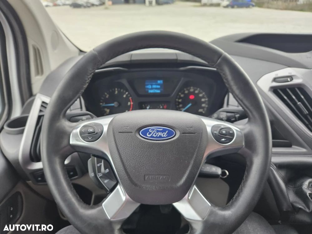 Ford TRANSIT CUSTOM - 10