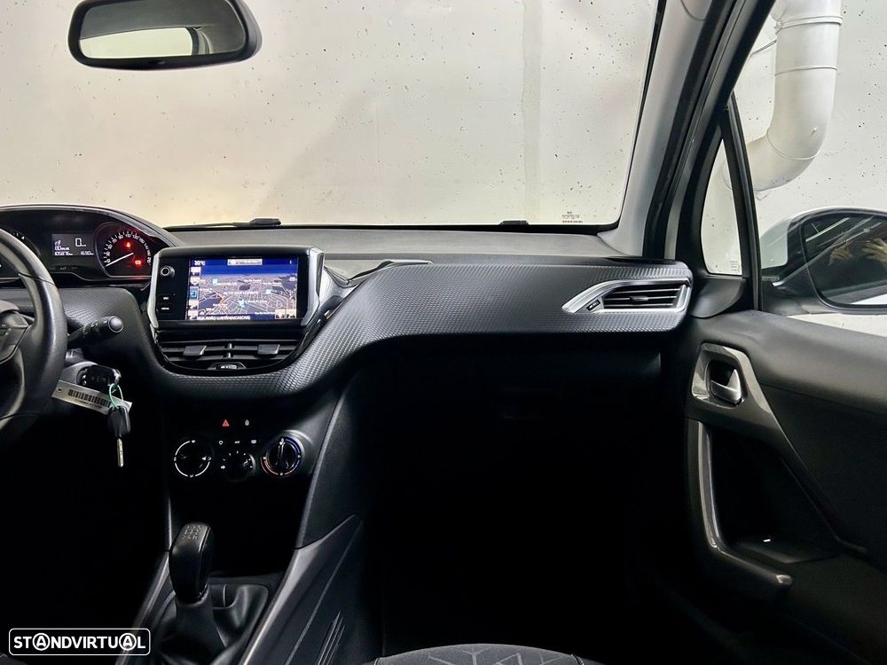 Peugeot 2008 1.2 PureTech Style - 28