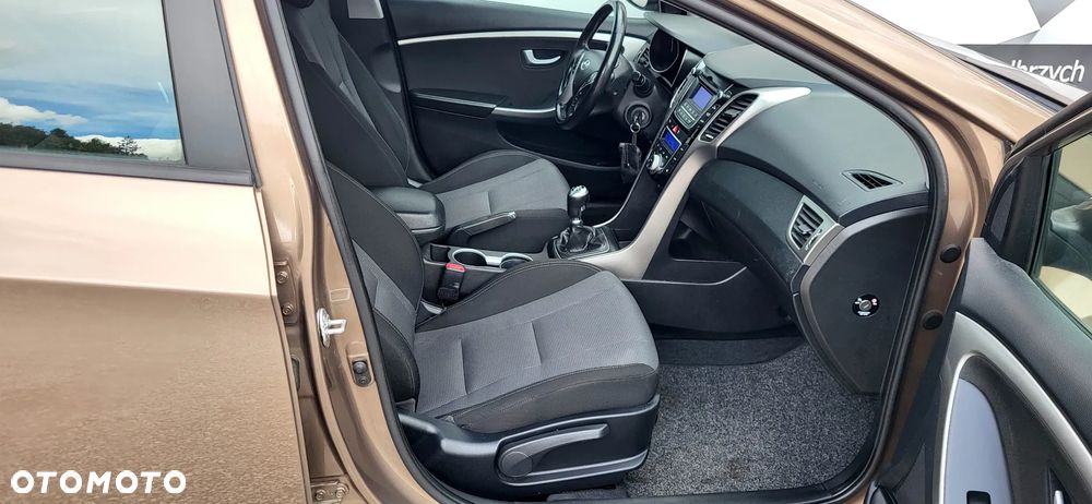 Hyundai i30 1.6 GDI BlueDrive Comfort - 19