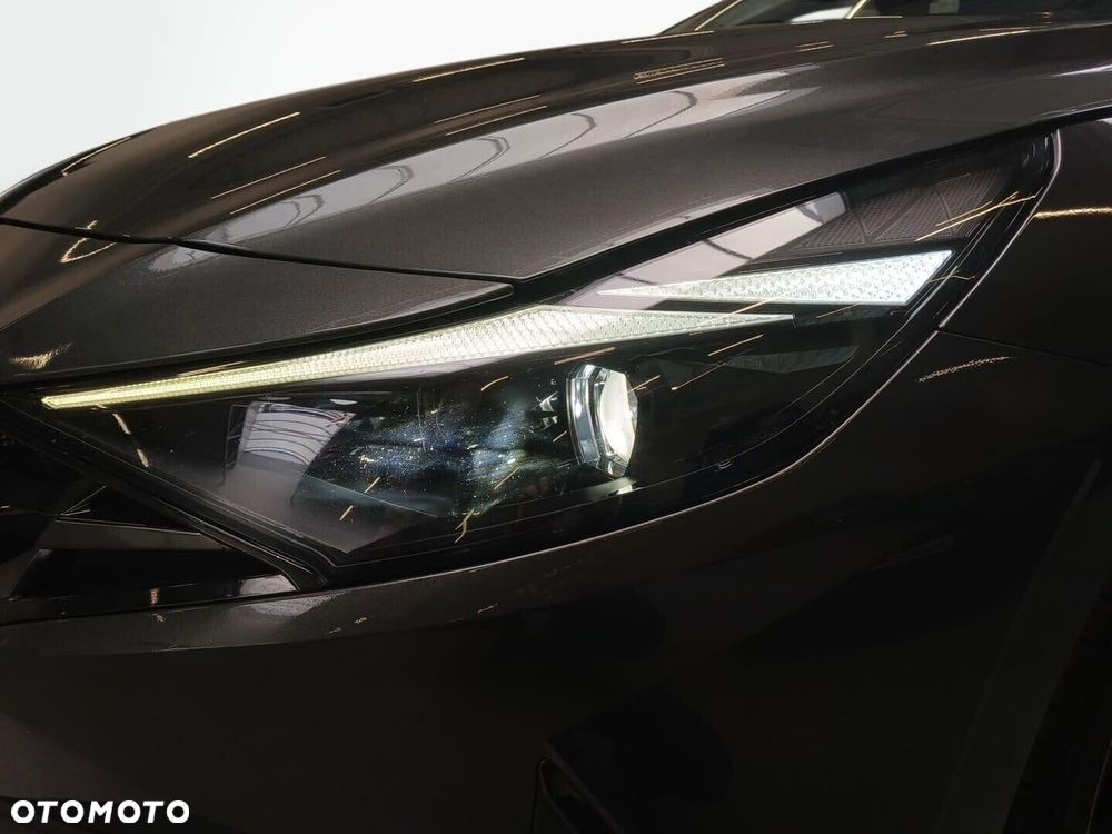 Hyundai Elantra - 10