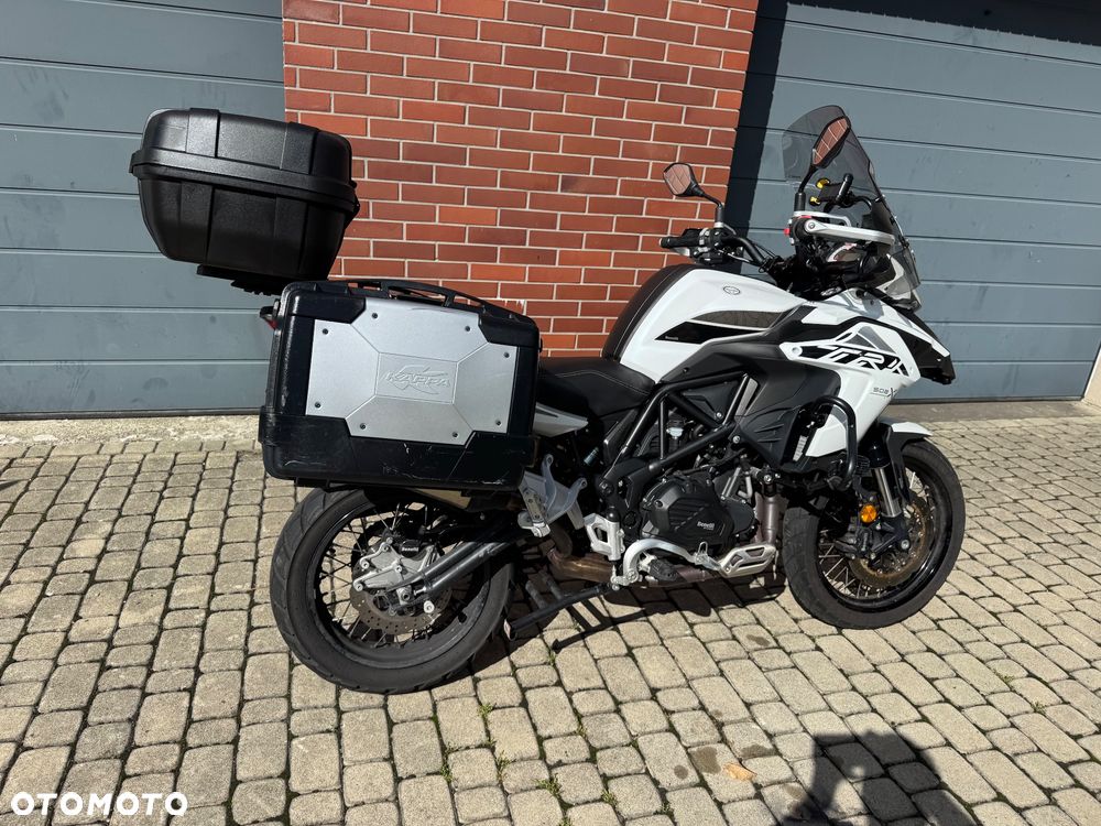 Benelli TRK 502X - 17