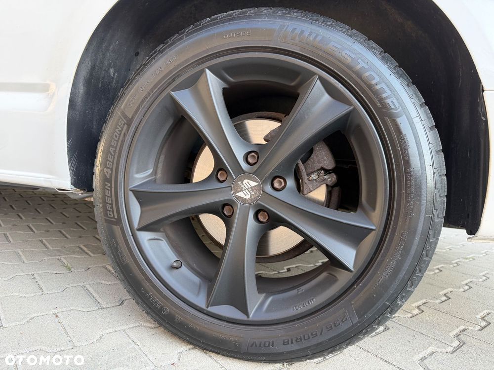 Volkswagen Multivan - 17