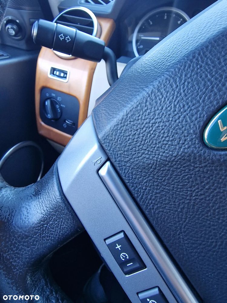 Land Rover Discovery 2.7D V6 HSE - 35
