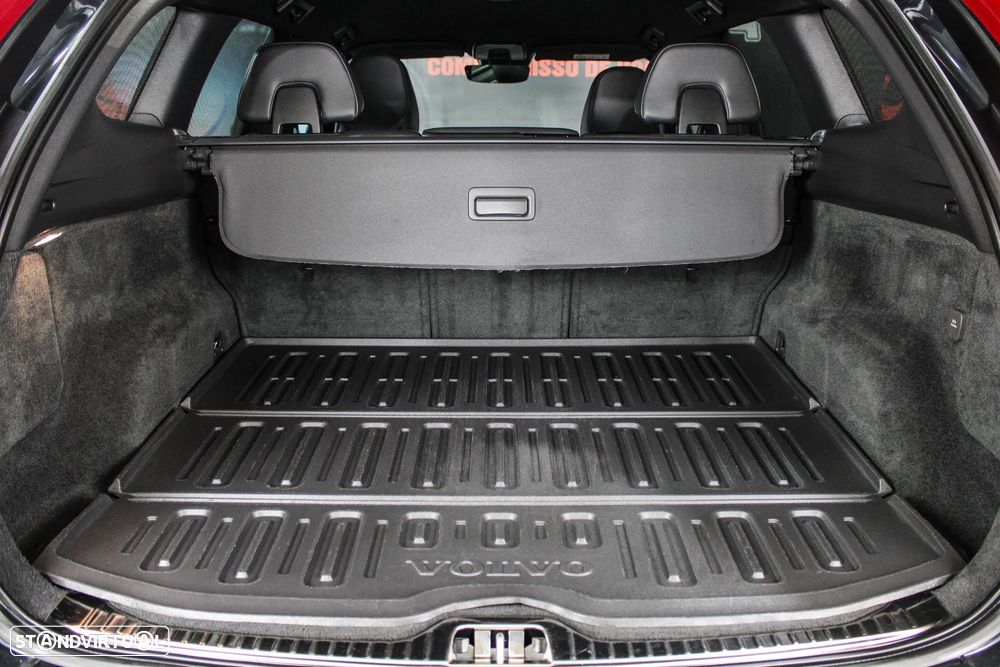 Volvo XC 60 2.0 D4 R-Design Geartronic - 35