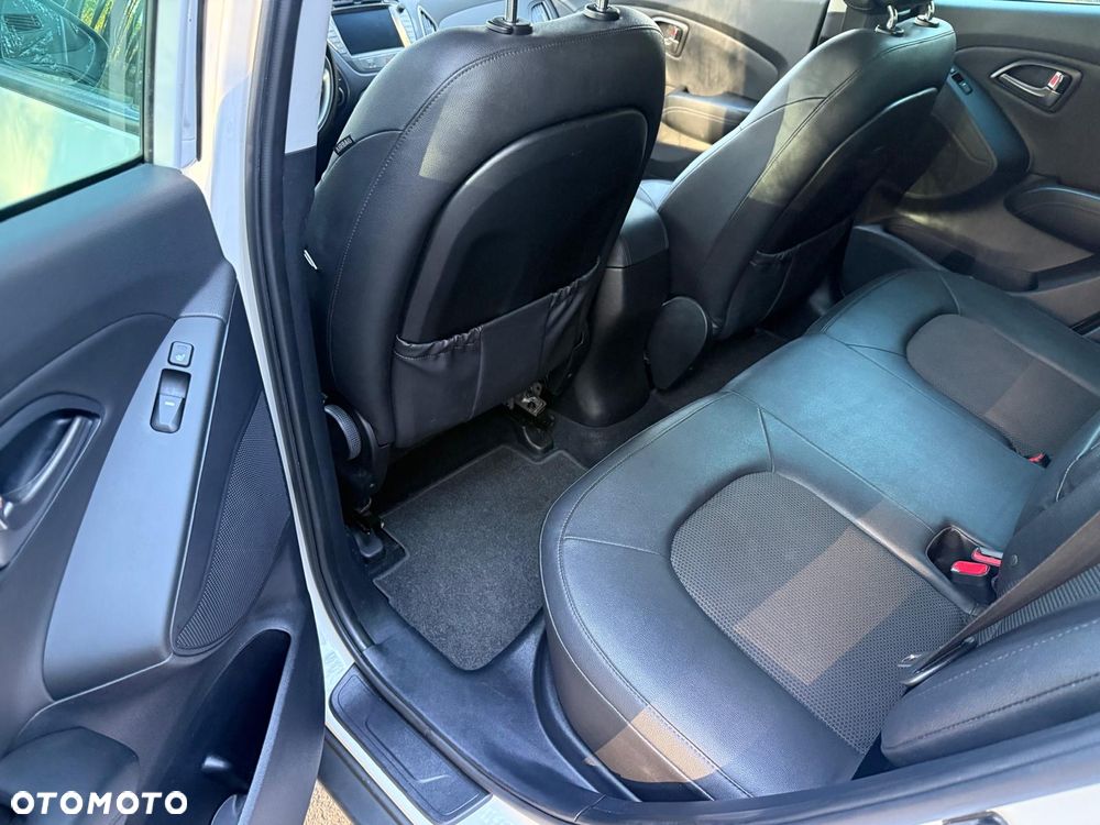 Hyundai ix35 1.6 2WD blue Trend - 12