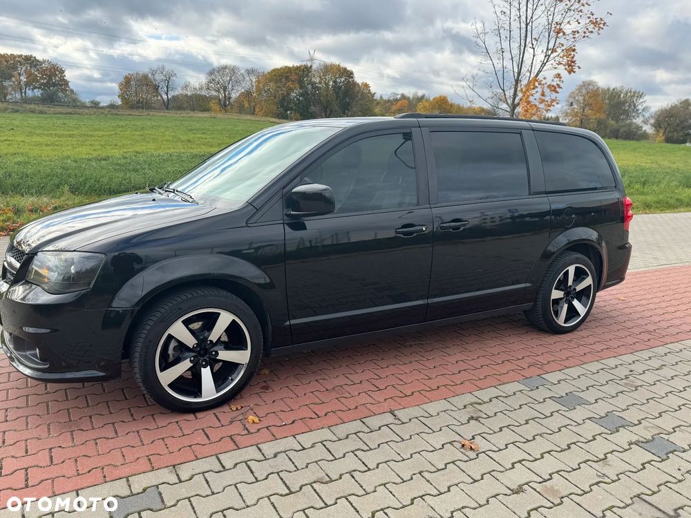 Dodge Grand Caravan - 11