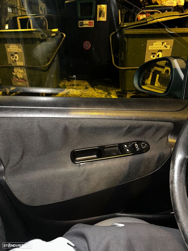 Peugeot 207 1.4 HDi Sport - 12