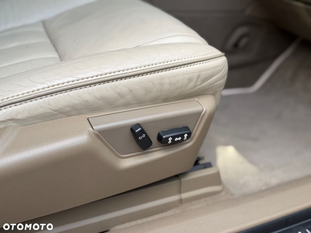 Volvo XC 90 3.2 AWD Executive - 21