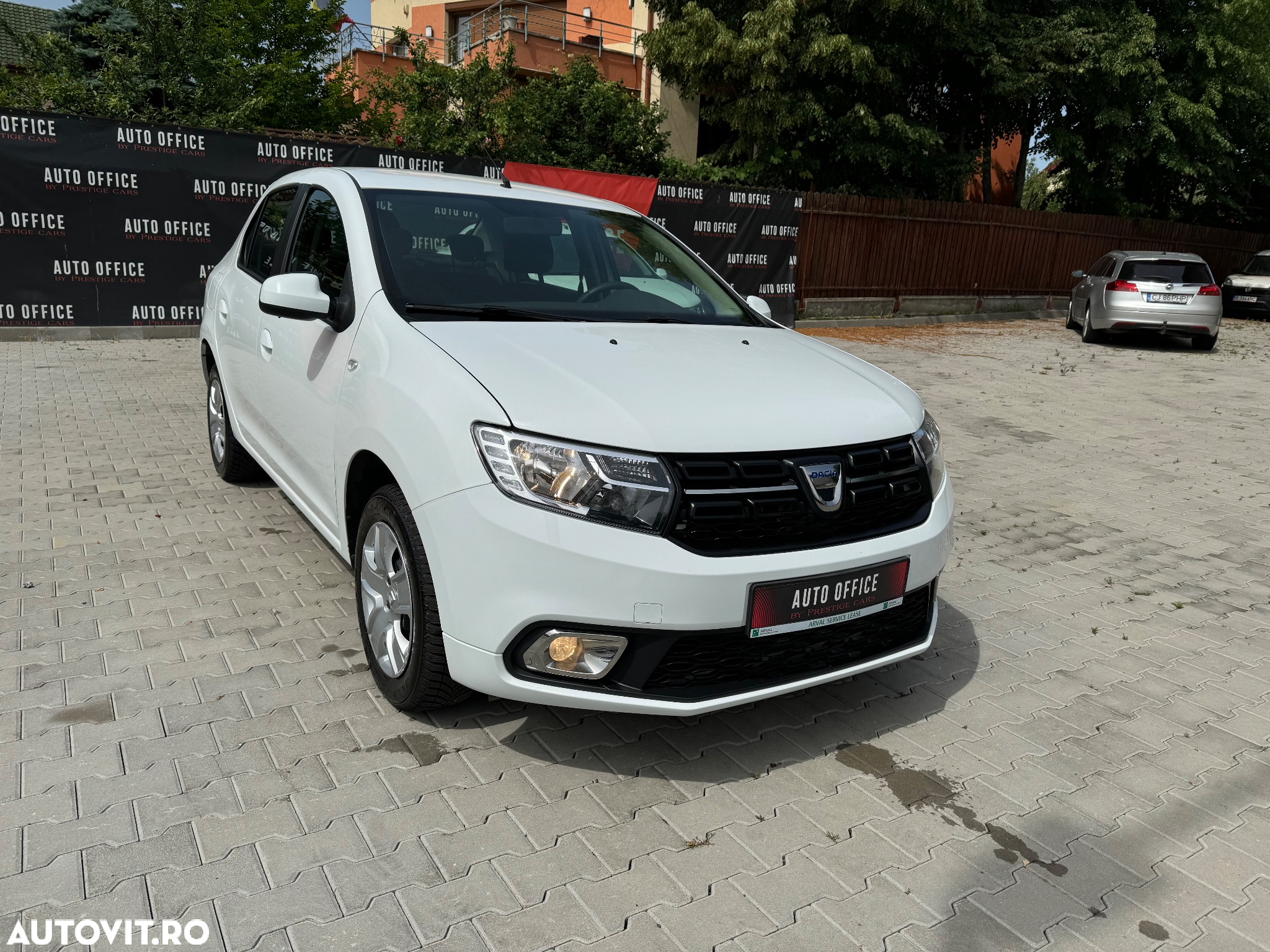 Dacia Logan 0.9 TCe Laureate - 9