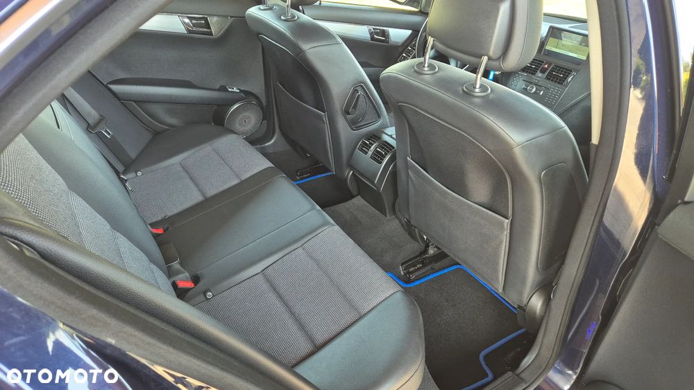 Mercedes-Benz Klasa C 180 Kompressor Automatik Avantgarde - 27