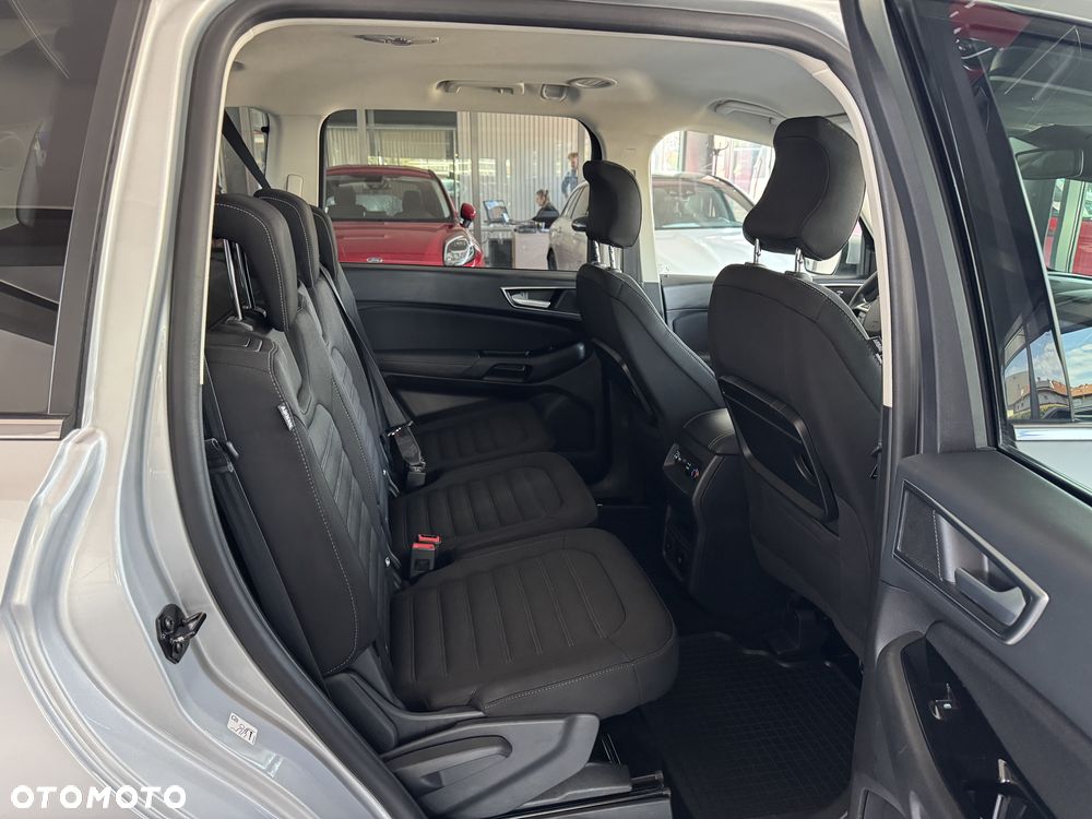 Ford Galaxy - 38