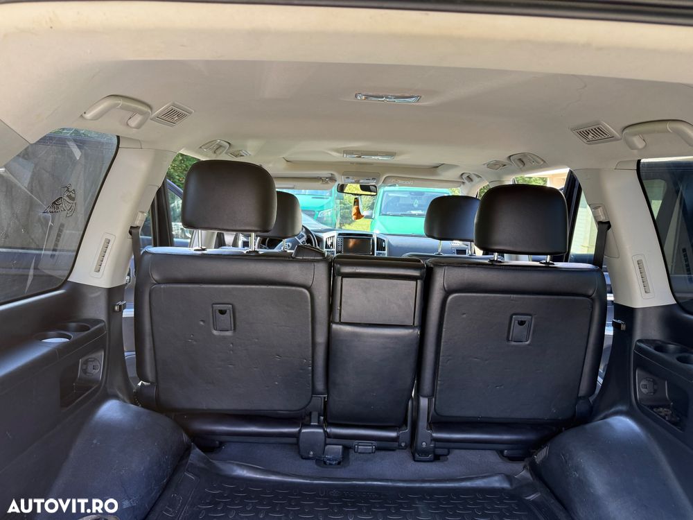 Toyota Land Cruiser 250 - 11