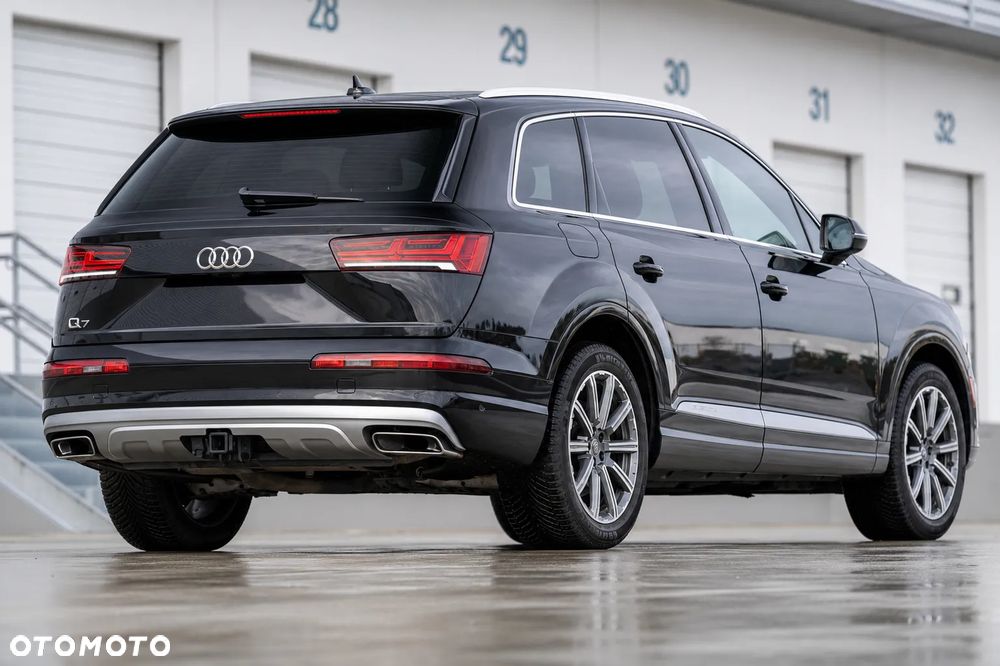 Audi Q7 - 7