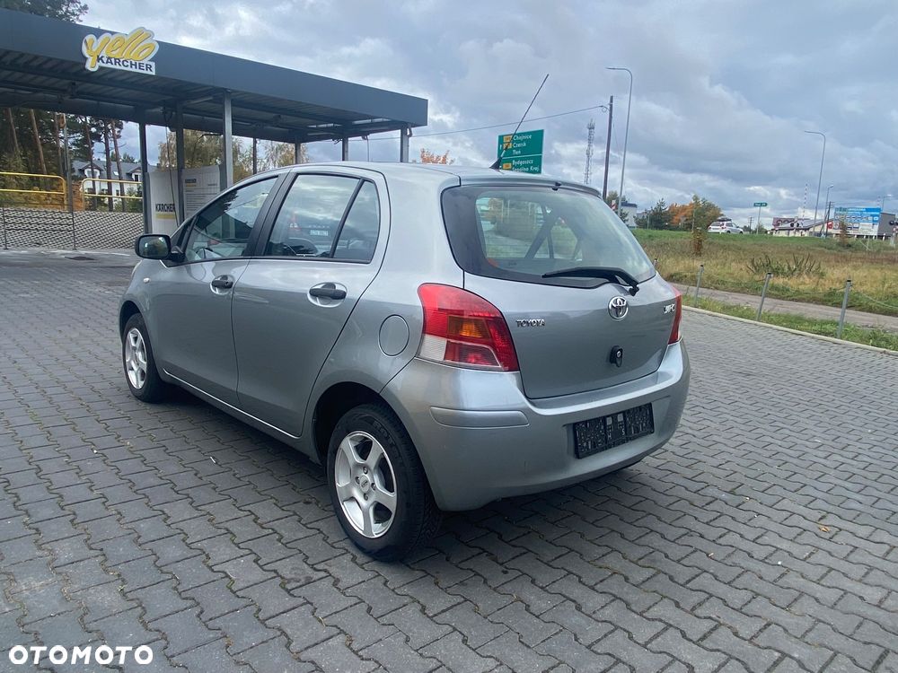 Toyota Yaris 1.0 VVT-i Cool - 4