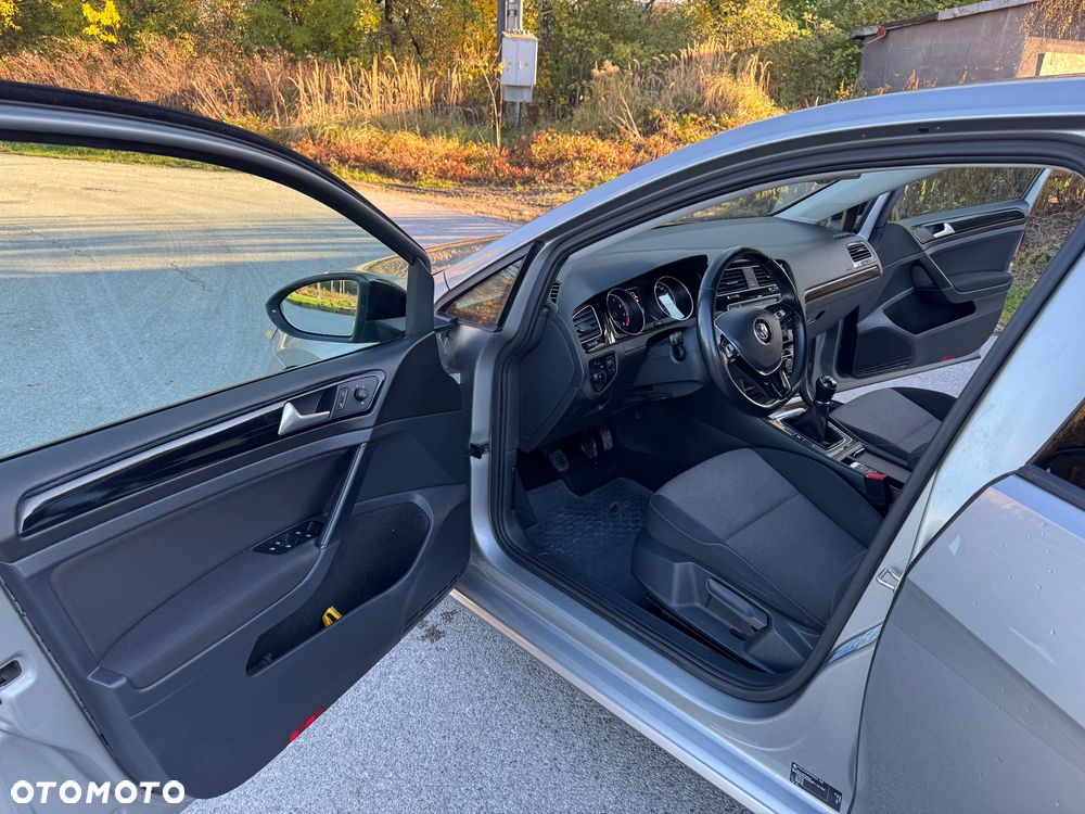 Volkswagen Golf - 14