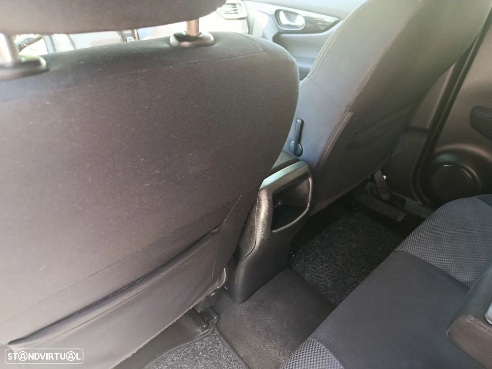 Nissan Qashqai 1.5 dCi N-Connecta - 30