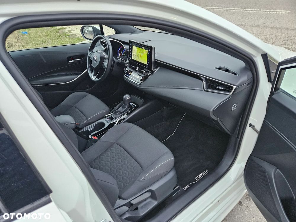 Toyota Corolla - 10
