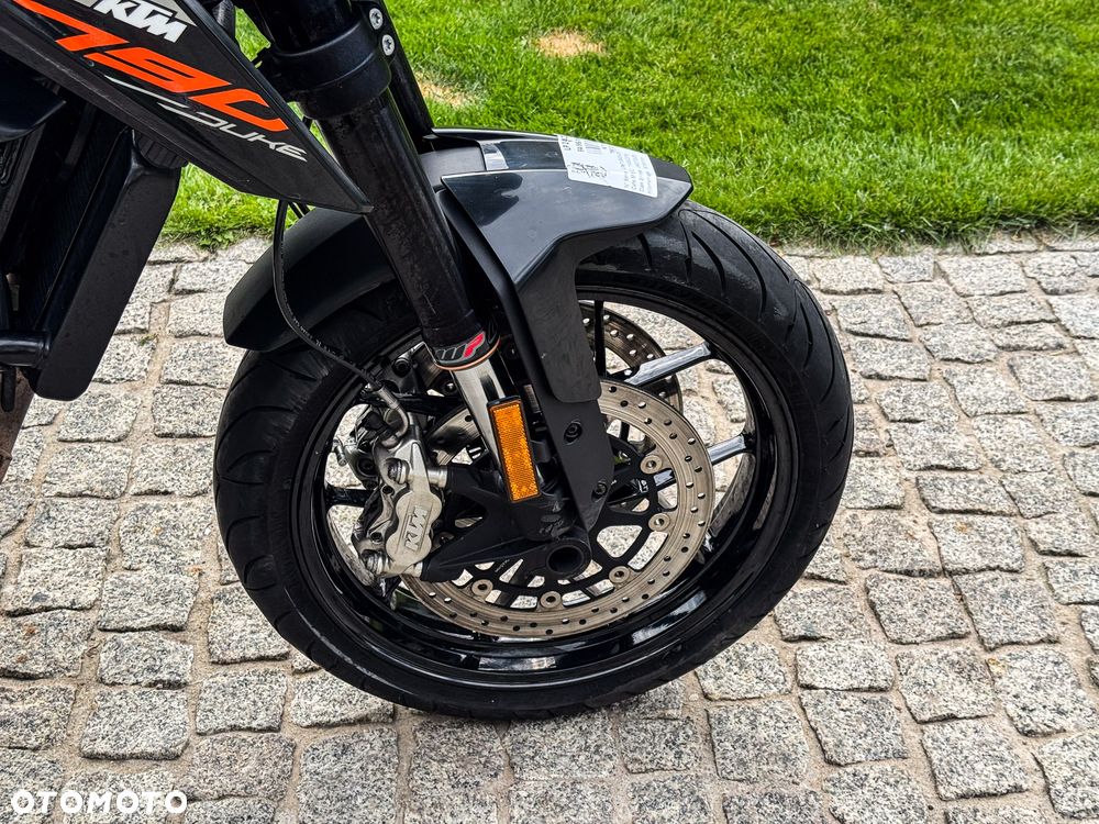 KTM Duke 790 - 28