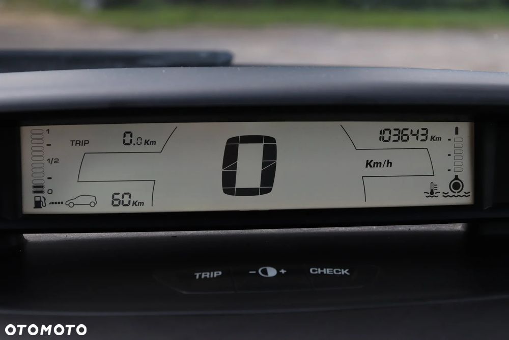 Citroën C4 1.6 16V Impress - 12