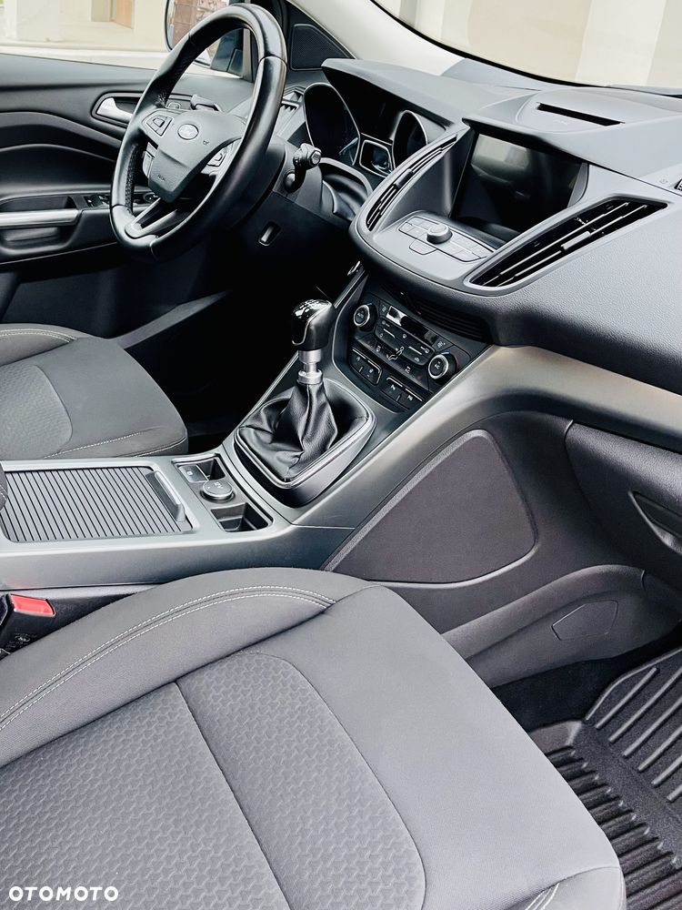 Ford Kuga - 11
