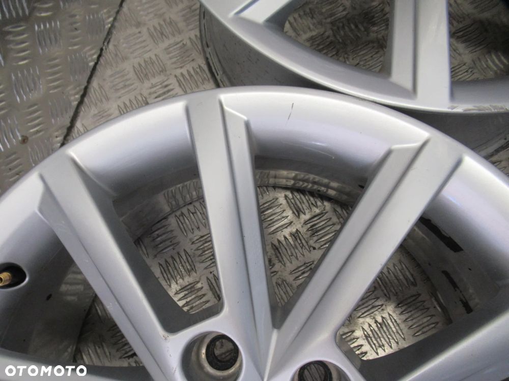 Felgi Skoda Superb Octavia Yeti Karoq Kodiaq 7Jx17 et49 5x112 - 9