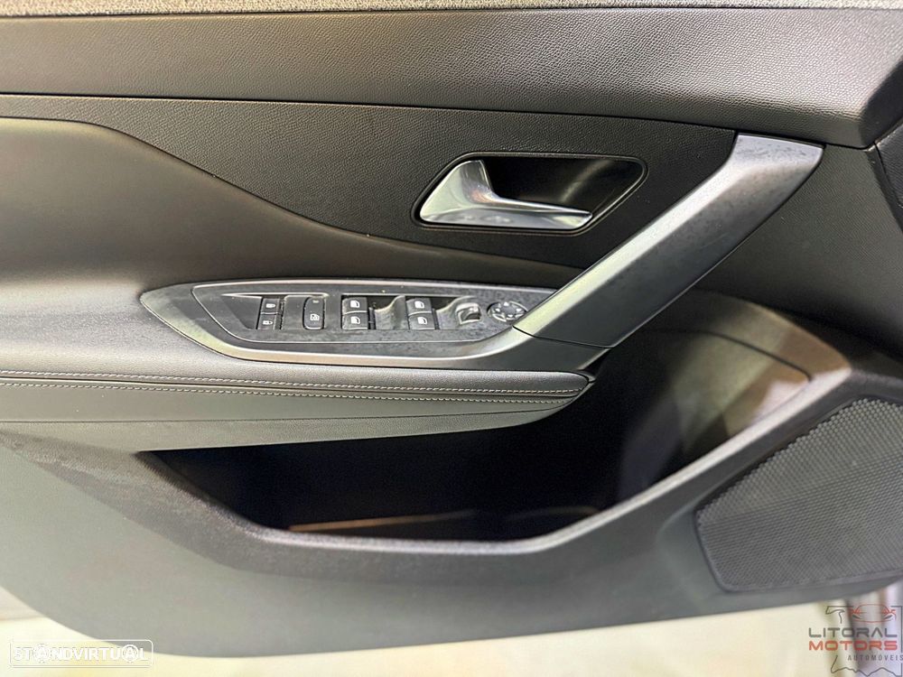 Peugeot 308 SW 1.2 PureTech Allure Pack EAT8 - 18